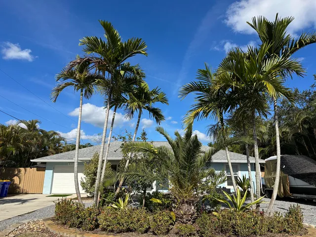 $3,300 | 8171 Southeast Evergreen Street, Hobe Sound, FL 33455