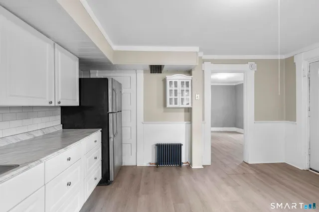 $1,300 | 18 Hobart Street, Meriden, CT 06450