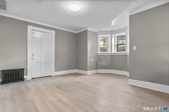 $1,300 | 18 Hobart Street, Meriden, CT 06450