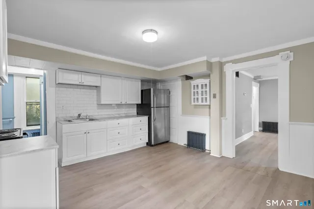 $1,300 | 18 Hobart Street, Meriden, CT 06450