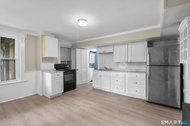 $1,300 | 18 Hobart Street, Meriden, CT 06450