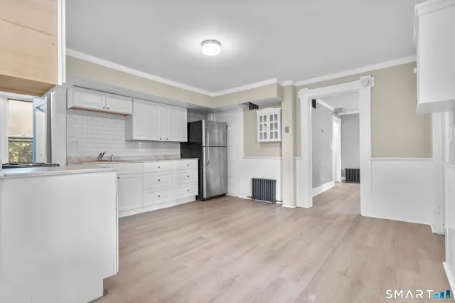 $1,300 | 18 Hobart Street, Meriden, CT 06450