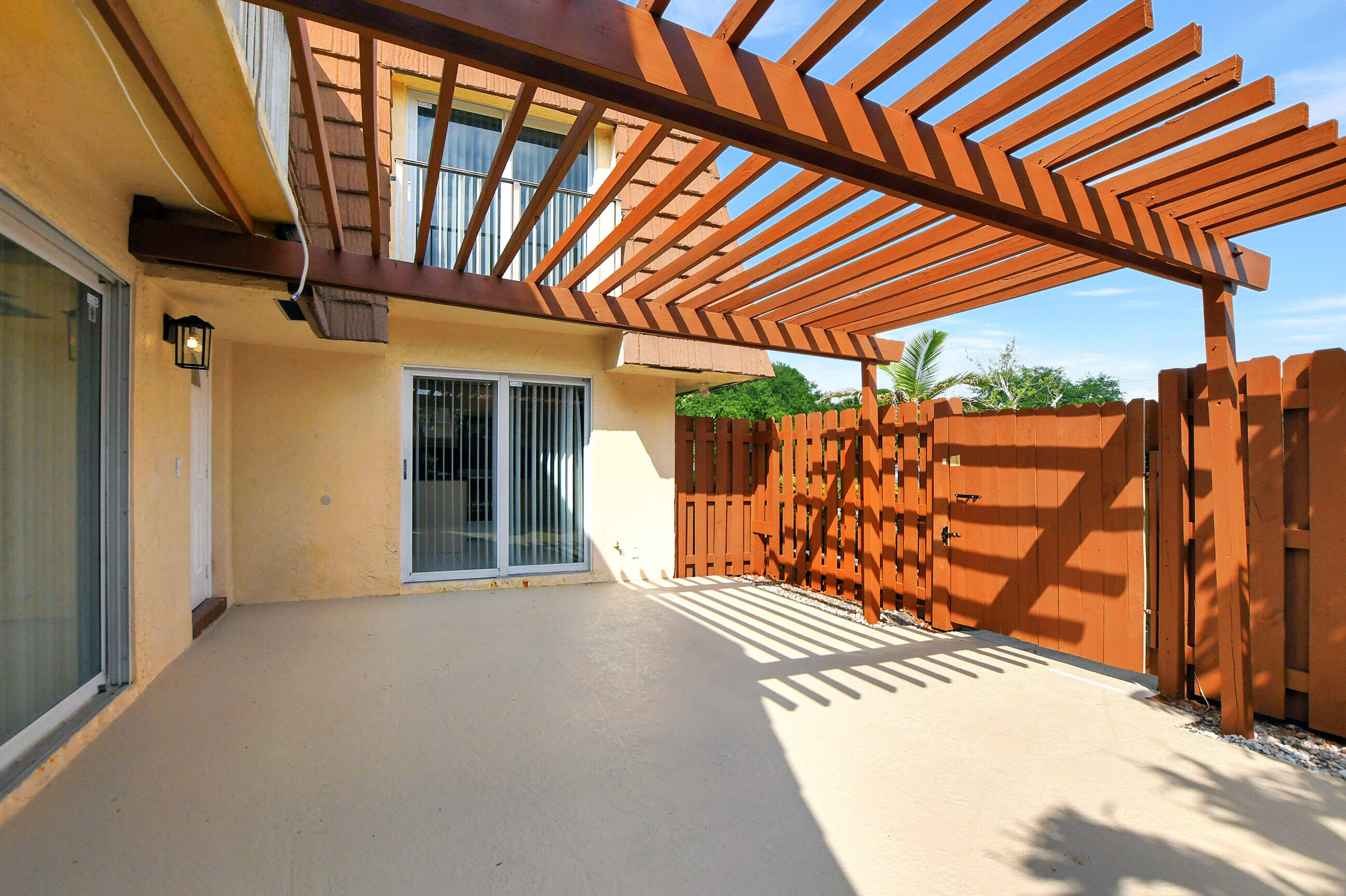 2555 Albatross Road North, Unit 2A Delray Beach, FL 33444 - Photo 4 of 27 a view of an empty room