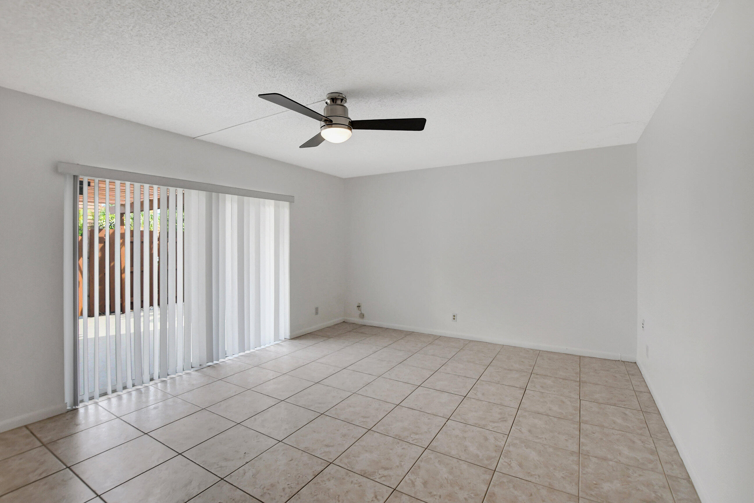 2555 Albatross Road North, Unit 2A Delray Beach, FL 33444 - Photo 6 of 27 a view of an empty room