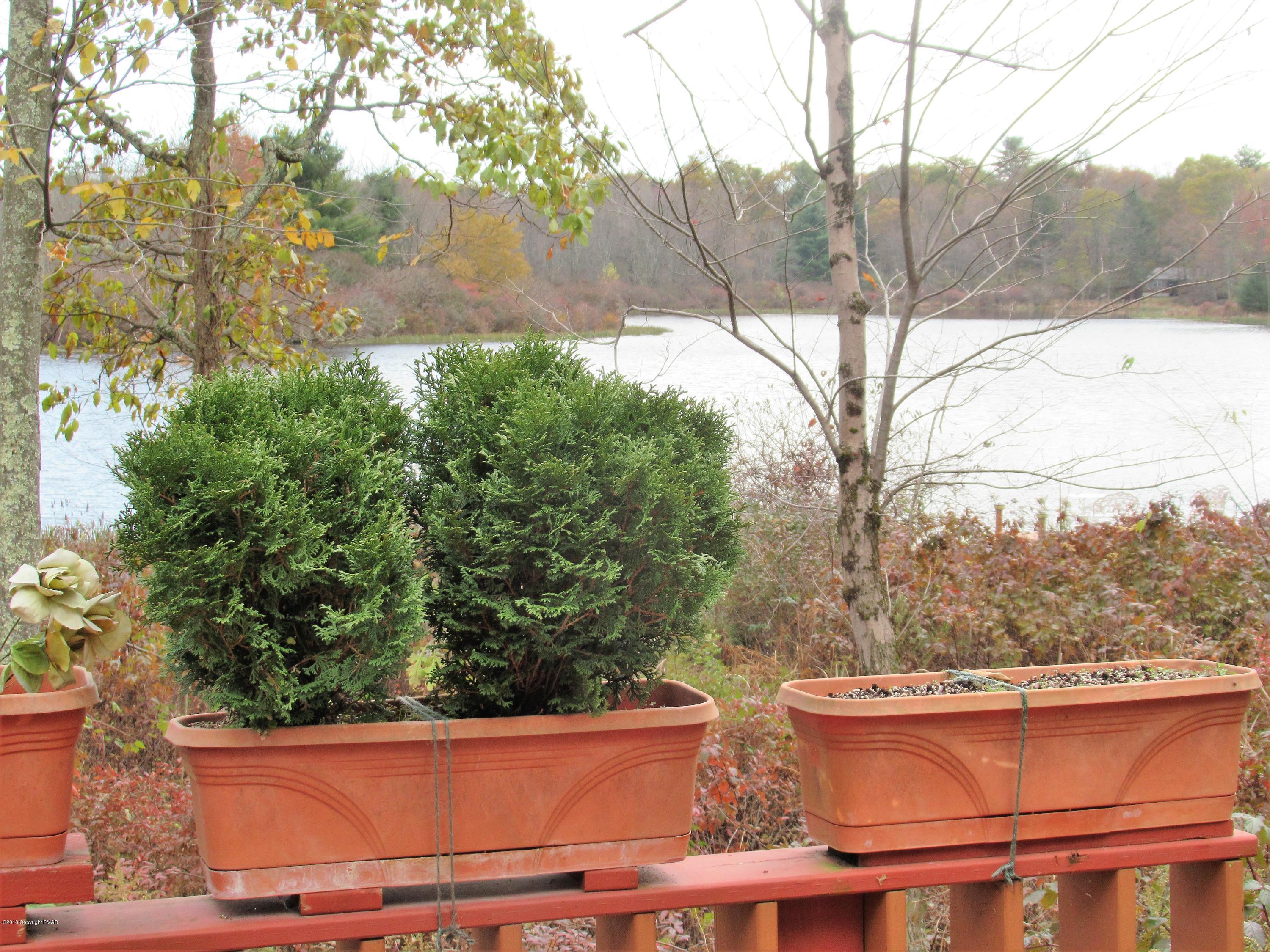 3382 Frontier Road East Stroudsburg, PA 18302 - Photo 8 of 52 DECK/LAKEFRONT