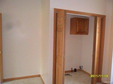 28987 Sumpter Road New Boston, MI 48164 - Photo 15 of 17 014.JPG