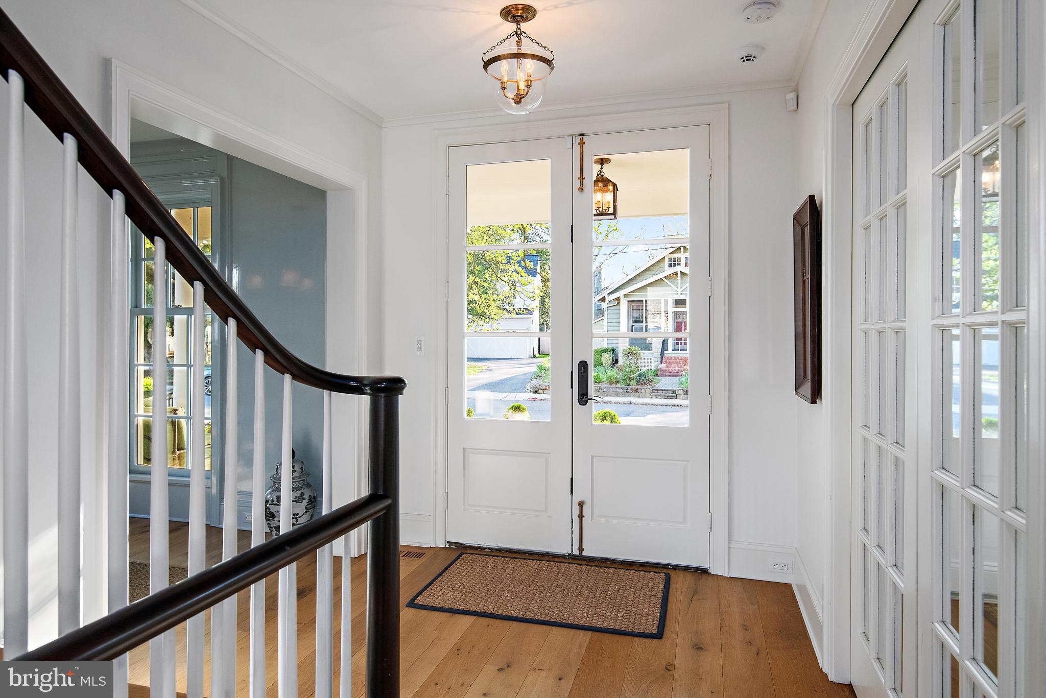 313 Washington Street Annapolis, MD 21403 - Photo 16 of 114 a view of an entryway with wooden floor and windows