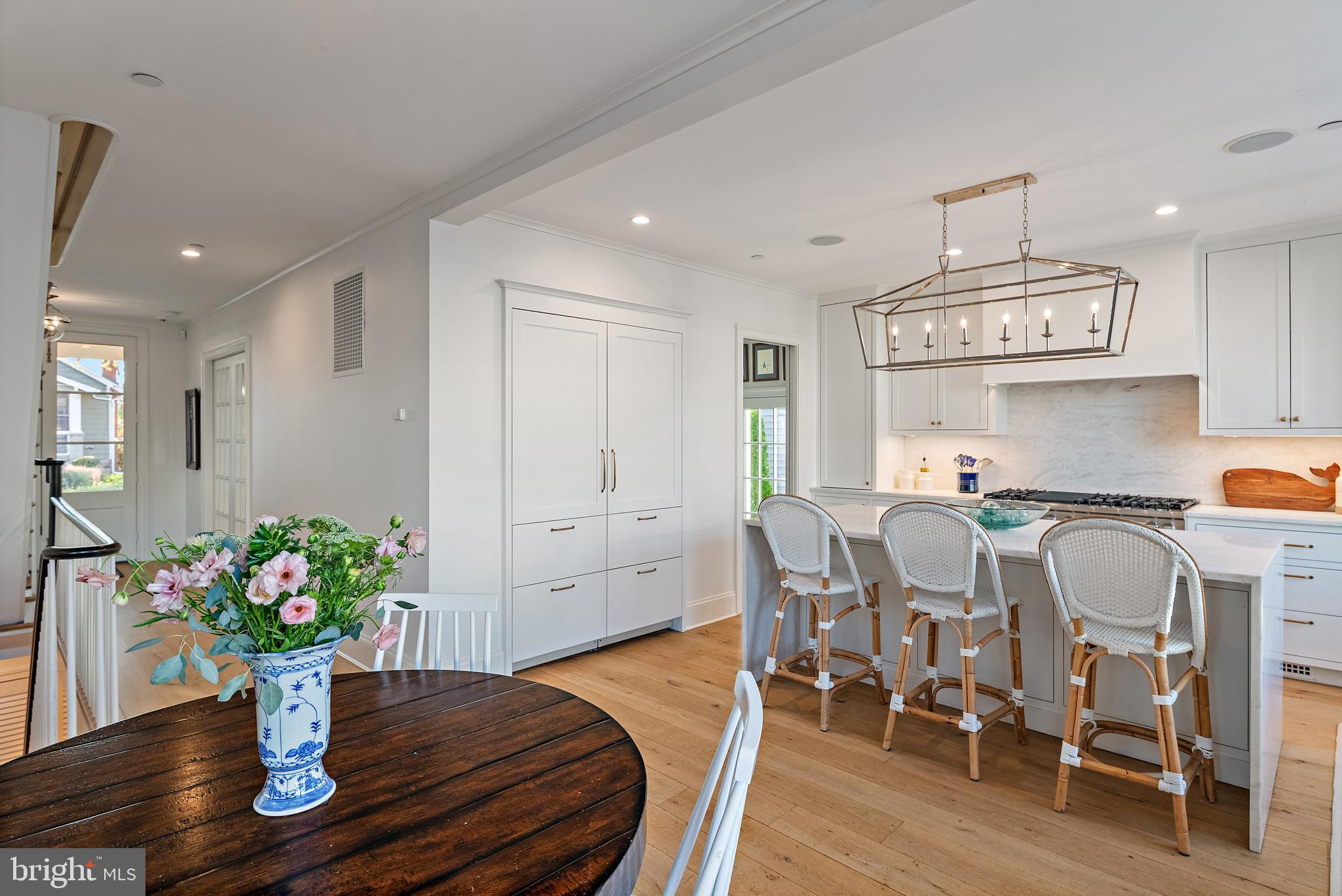 313 Washington Street Annapolis, MD 21403 - Photo 37 of 114 a view of a dining room with furniture and wooden floor