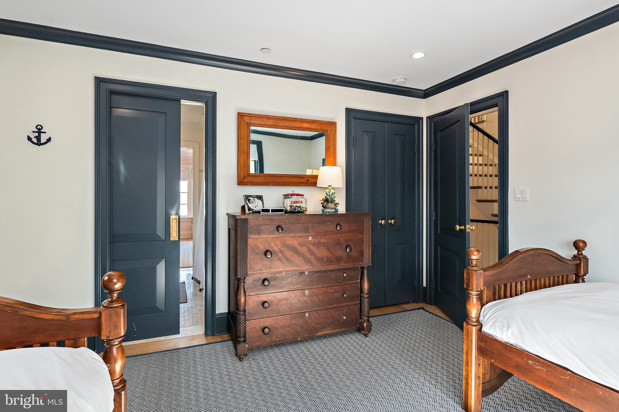 313 Washington Street Annapolis, MD 21403 - Photo 59 of 114 Third bedroom on second level, Jack & Jill bathroo