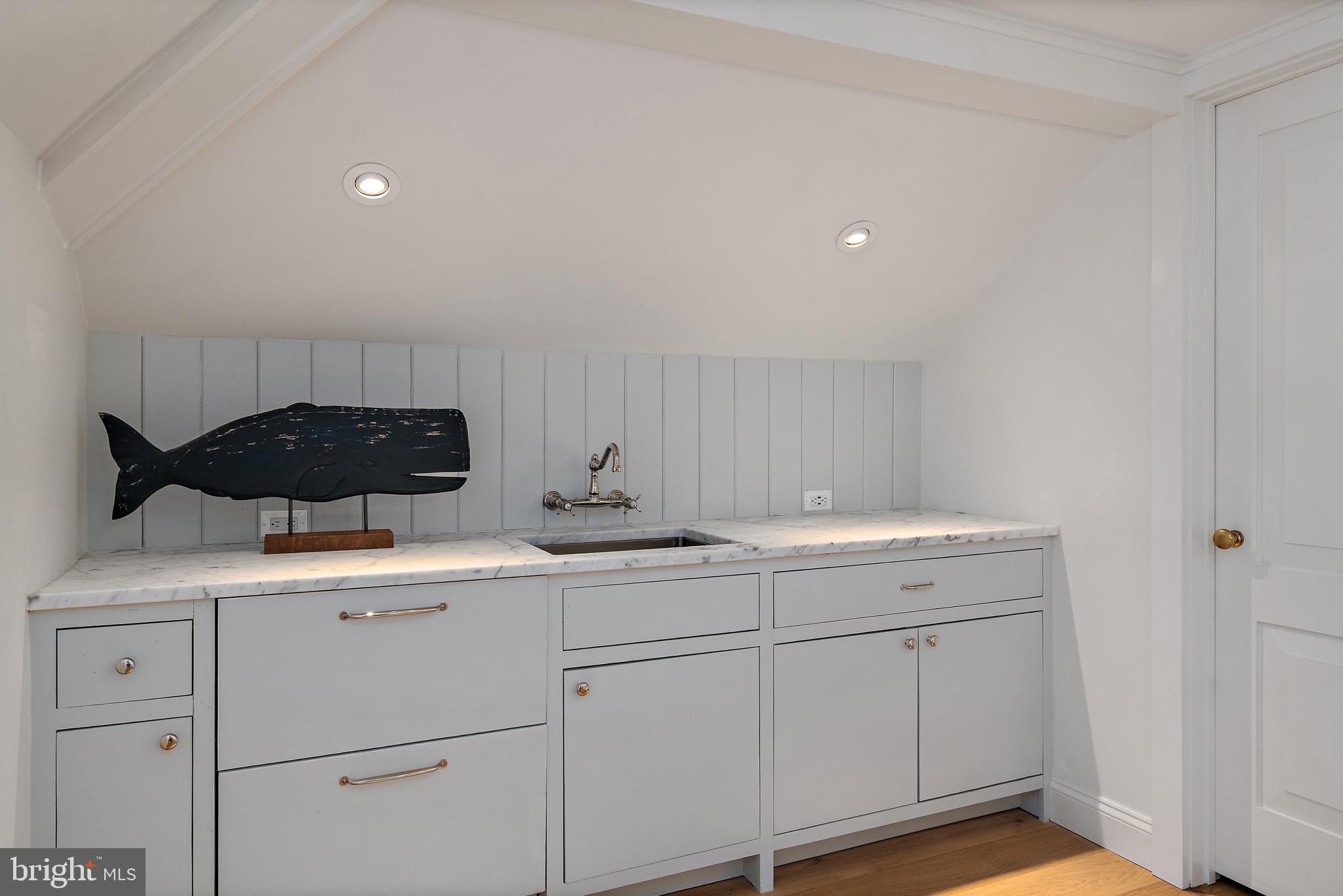 313 Washington Street Annapolis, MD 21403 - Photo 68 of 114 Third level family room and full bath