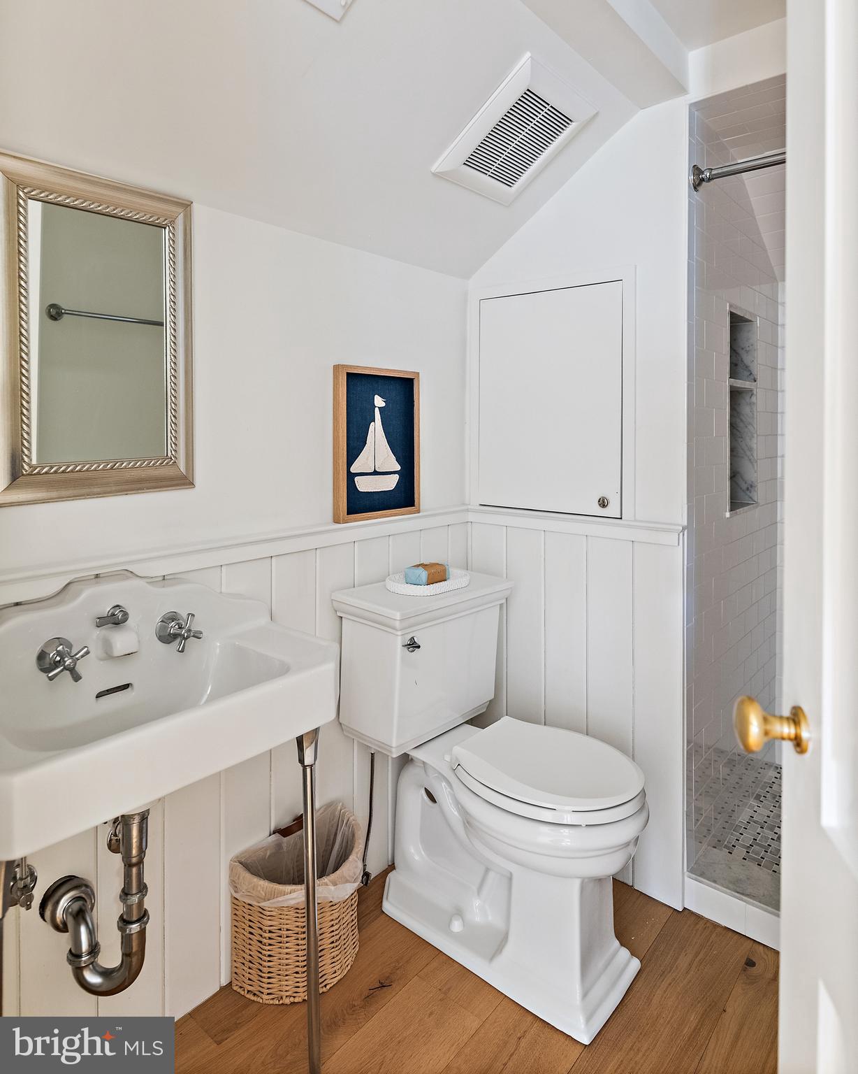 313 Washington Street Annapolis, MD 21403 - Photo 70 of 114 Third level family room and full bath