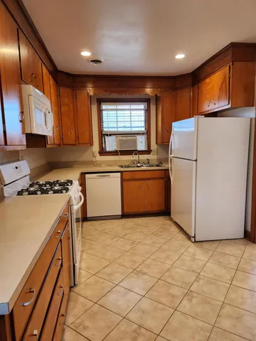 $2,500 | 187 3rd Avenue, Unit B, Charleston, SC 29403