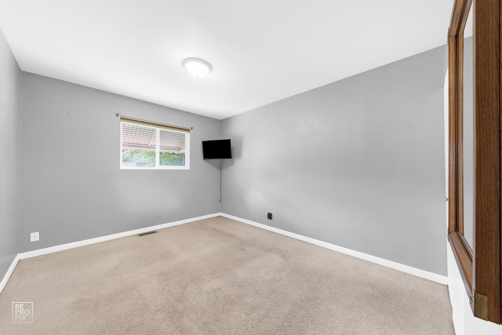 181 North Pinecrest Road Bolingbrook, IL 60440 - Photo 6 of 10