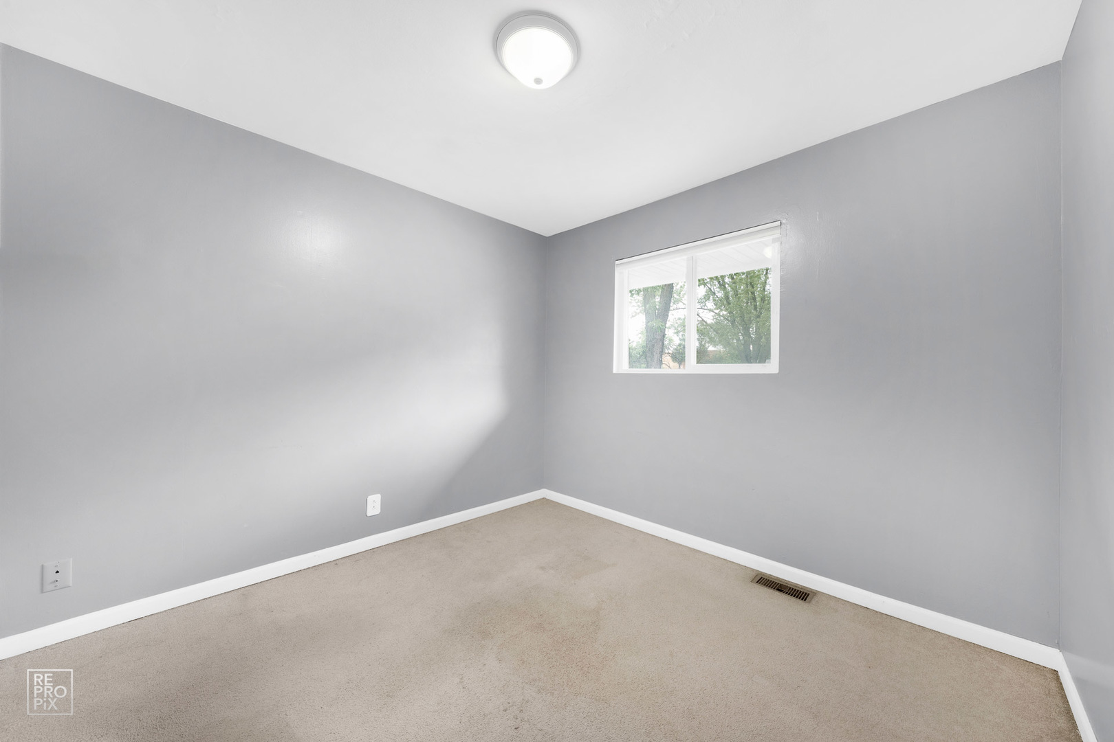 181 North Pinecrest Road Bolingbrook, IL 60440 - Photo 7 of 10