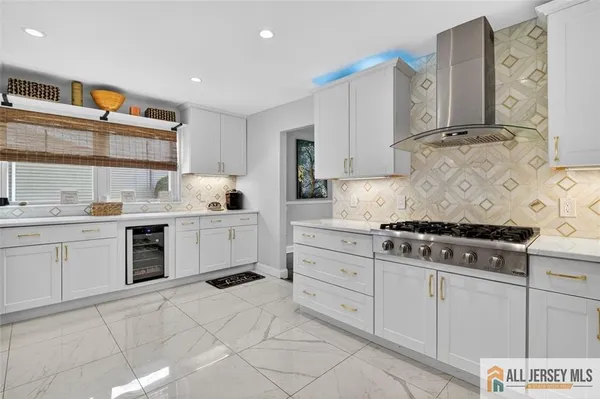 $980,000 | 16 Colonial Drive, East Brunswick, NJ 08816