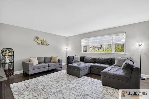 $980,000 | 16 Colonial Drive, East Brunswick, NJ 08816