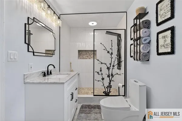 $980,000 | 16 Colonial Drive, East Brunswick, NJ 08816