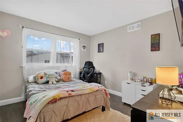 $980,000 | 16 Colonial Drive, East Brunswick, NJ 08816