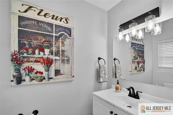 $980,000 | 16 Colonial Drive, East Brunswick, NJ 08816