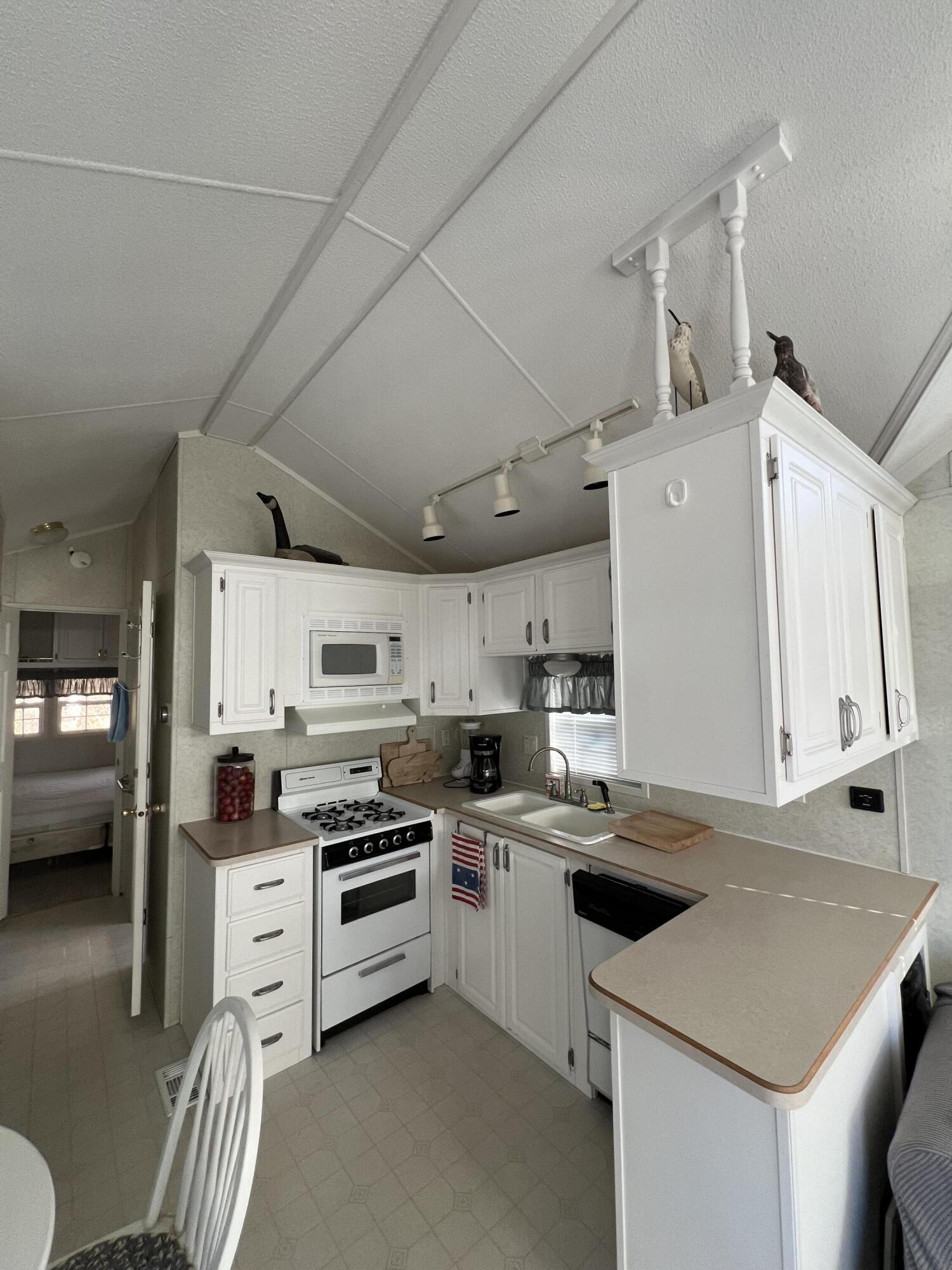 2073 North Post Rd Wells Northeast, Unit 44T Wells, ME 04090 - Photo 5 of 17 IMG_4496