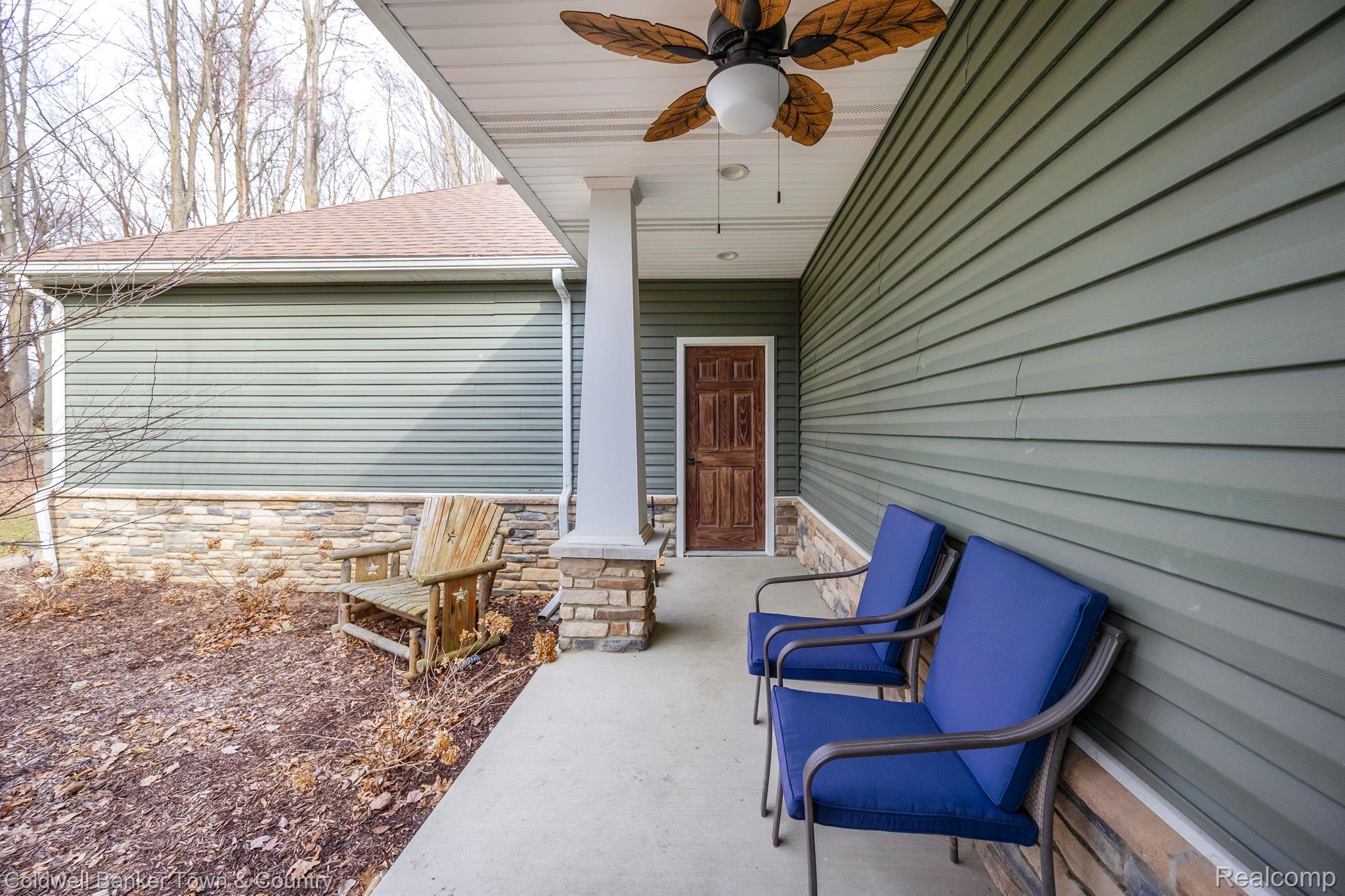 3841 Middle Road Highland, MI 48357 - Photo 4 of 40 Gallery Image 4