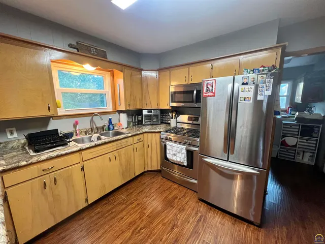 $224,000 | 115 East 3rd Street, Holton, KS 66436