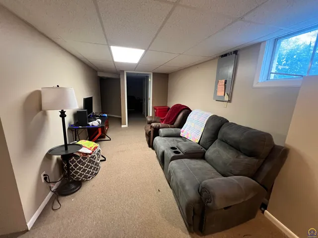 $224,000 | 115 East 3rd Street, Holton, KS 66436