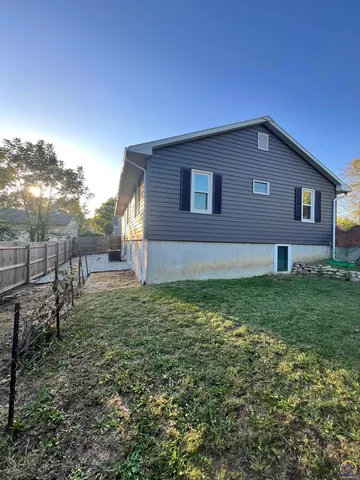 $224,000 | 115 East 3rd Street, Holton, KS 66436