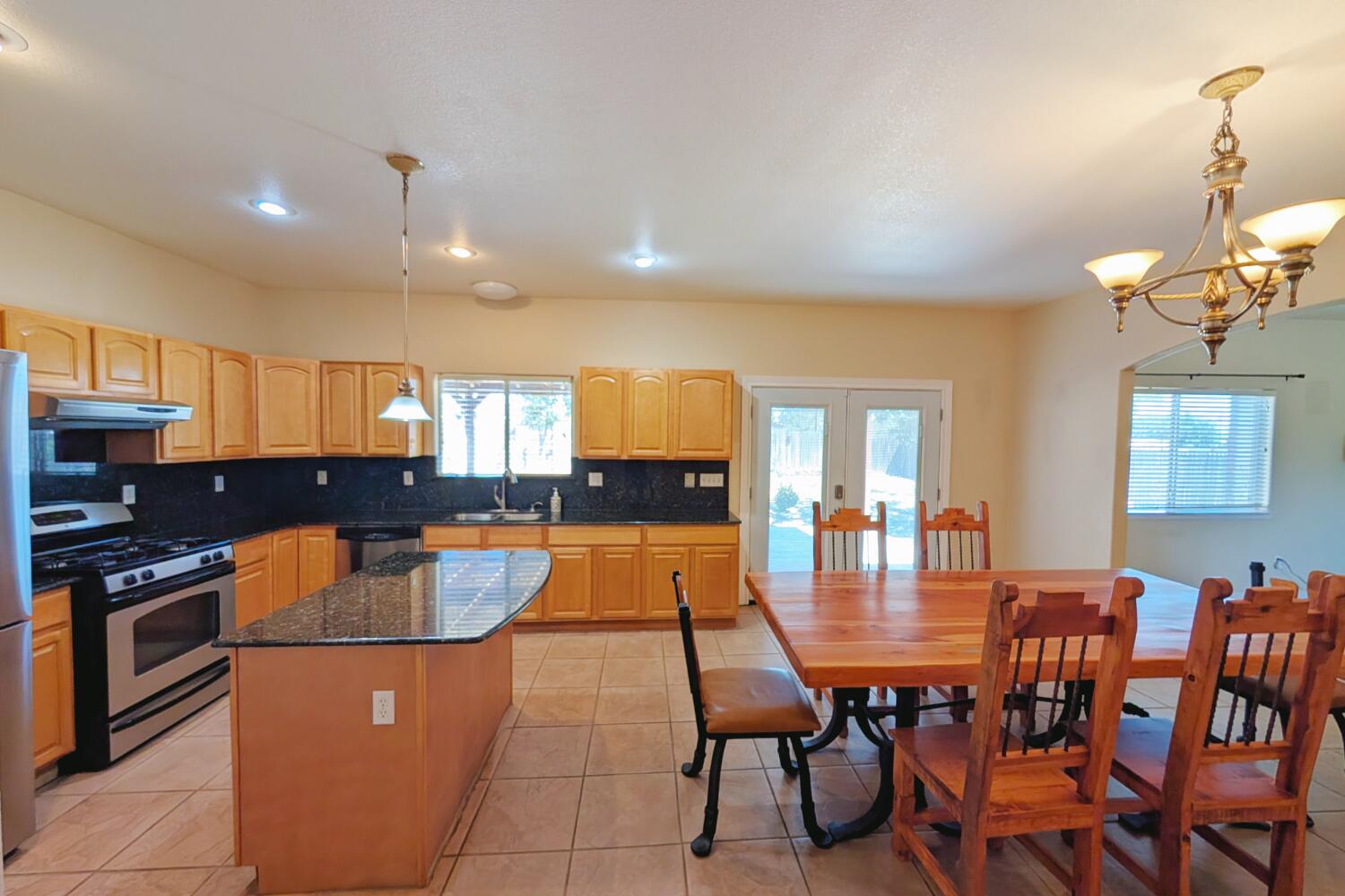 2101 Peach Tree Street Alpine, TX 79830 - Photo 10 of 23 Kitchen
