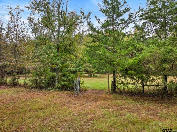 $199,900 | 24711 Highway 77w Naples Tx 75568, Naples, TX 75568