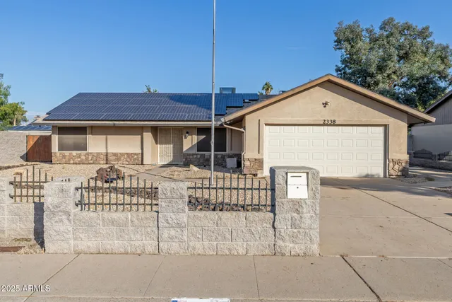 a picture of a counter top space