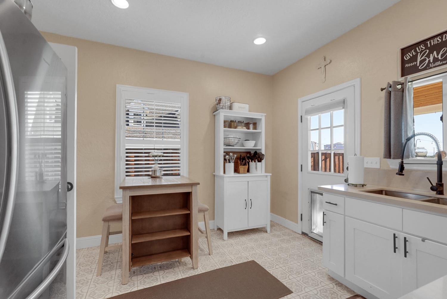 609 East Keyes Road Ceres, CA 95307 - Photo 6 of 28 Gallery Image 6
