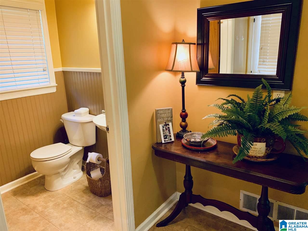 2009 Lynn Road Anniston, AL 36207 - Photo 17 of 24 Gallery Image 17