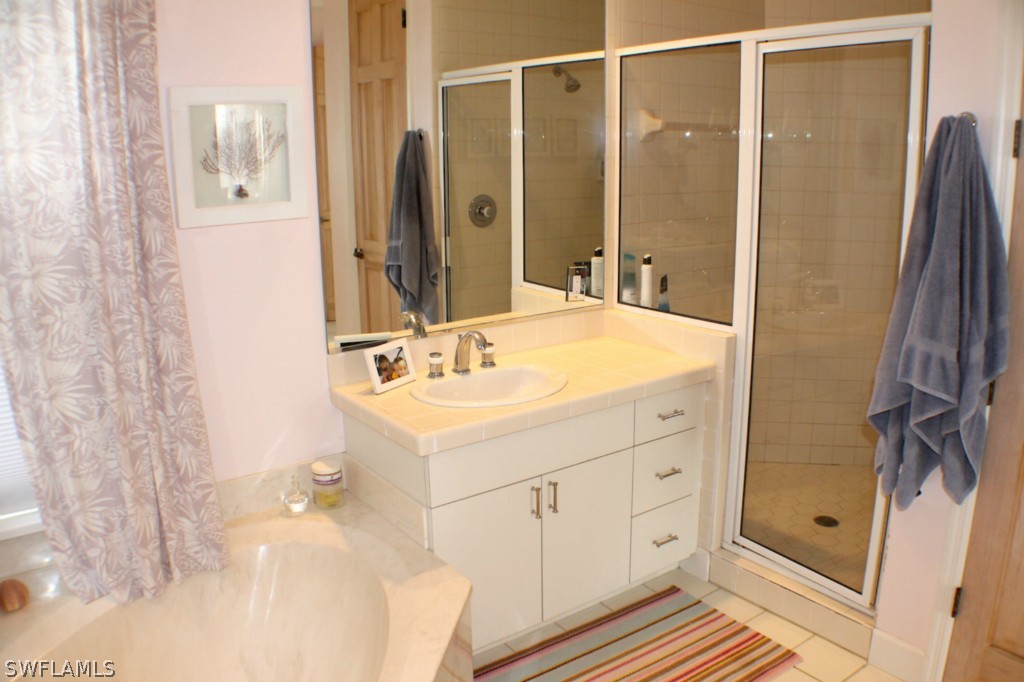 2582 Wulfert Road Sanibel, FL 33957 - Photo 12 of 25 Gallery Image 12