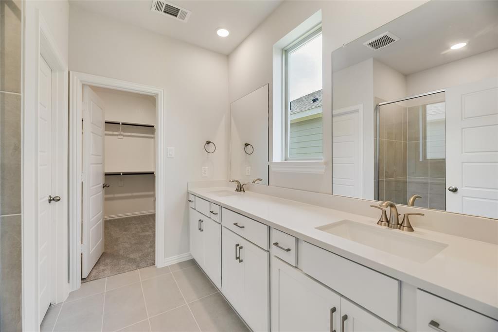 1017 Canoe Way Crowley, TX 76036 - Photo 10 of 27 Representative Photo