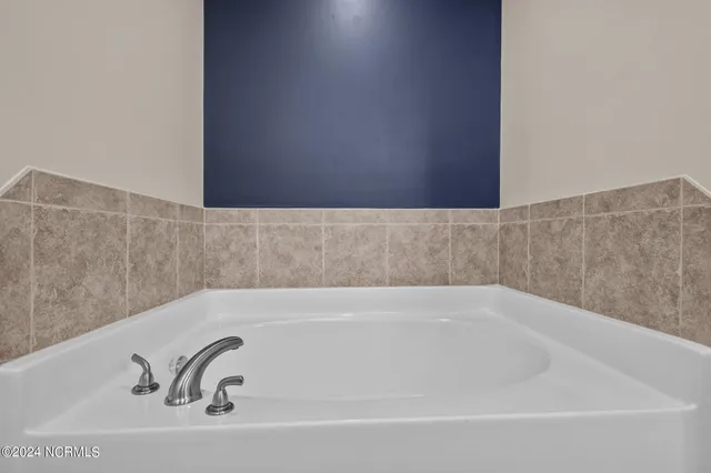 $1,800 | 403 Wynbrookee Lane, Jacksonville, NC 28546