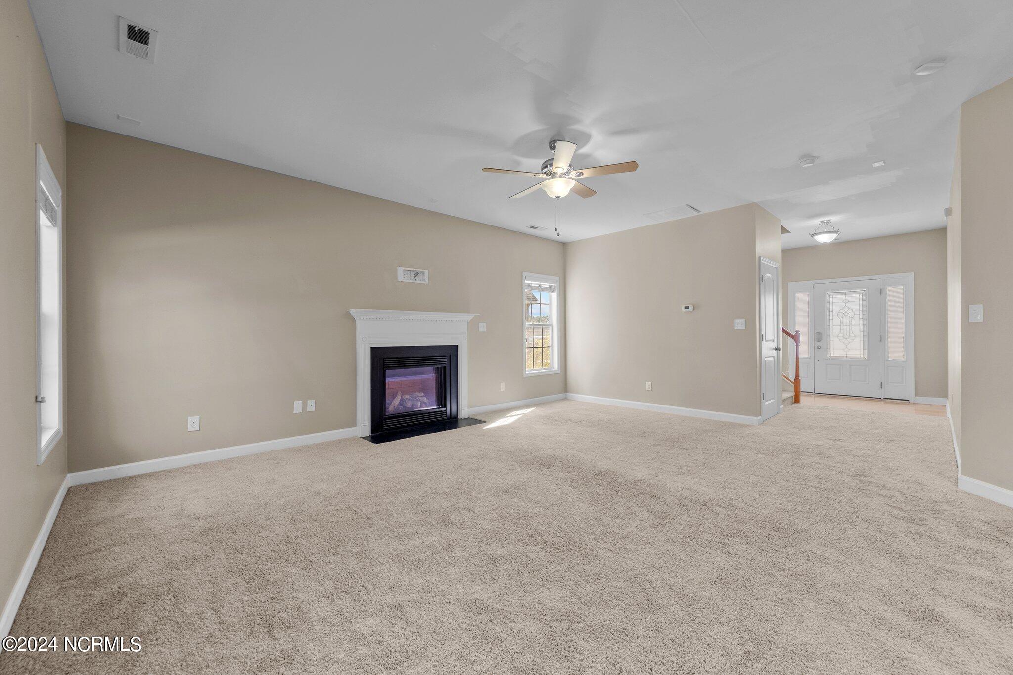 403 Wynbrookee Lane Jacksonville, NC 28546 - Photo 4 of 35 5-web-or-mls-_Z727291