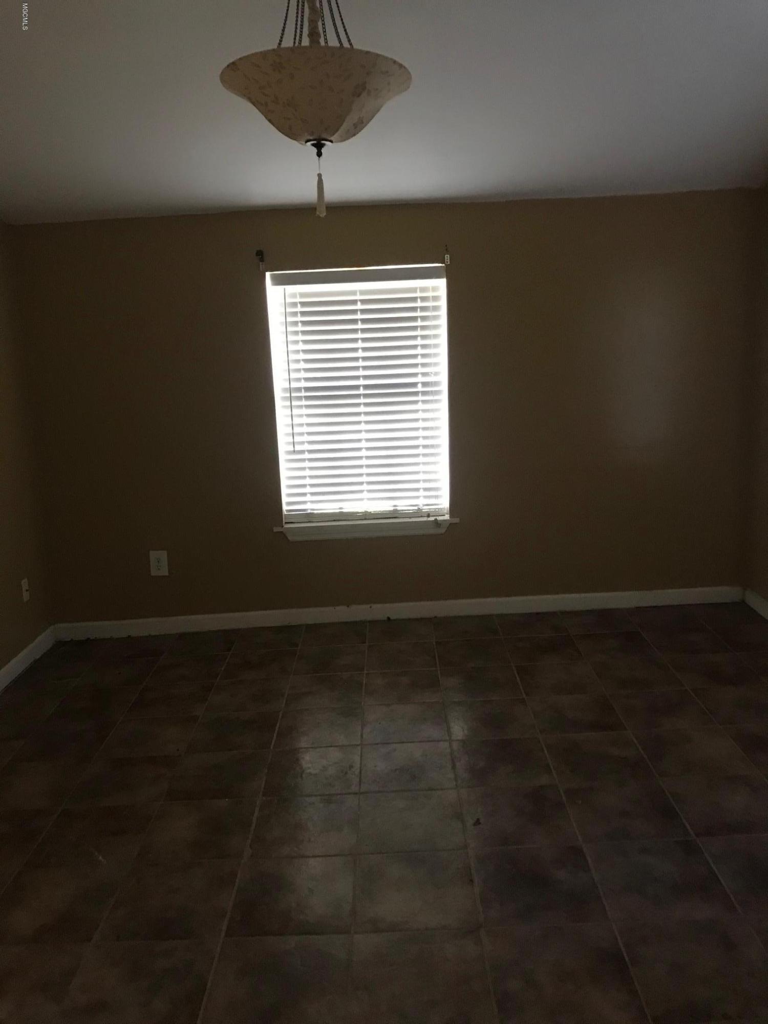 6400 Henry Avenue Moss Point, MS 39563 - Photo 5 of 6 HENRY DR-LV 2