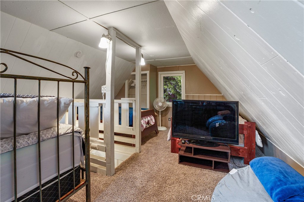 423 Forest Lane Crestline, CA 92325 - Photo 14 of 22