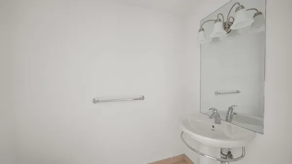 $3,100 | 300 South Biscayne Boulevard, Unit L832, Miami, FL 33131