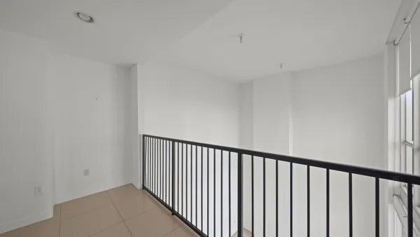 $3,100 | 300 South Biscayne Boulevard, Unit L832, Miami, FL 33131