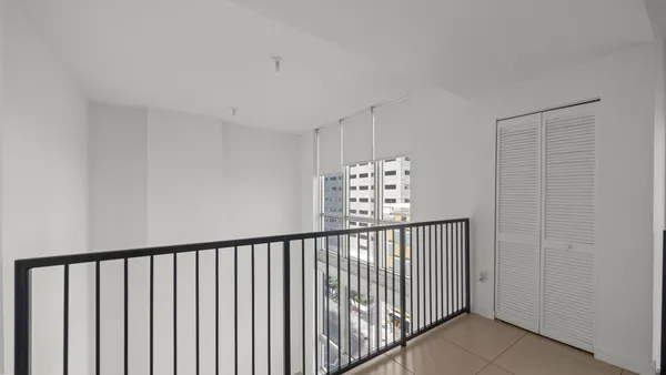 $3,100 | 300 South Biscayne Boulevard, Unit L832, Miami, FL 33131