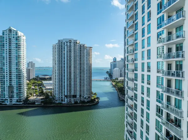 $3,100 | 300 South Biscayne Boulevard, Unit L832, Miami, FL 33131