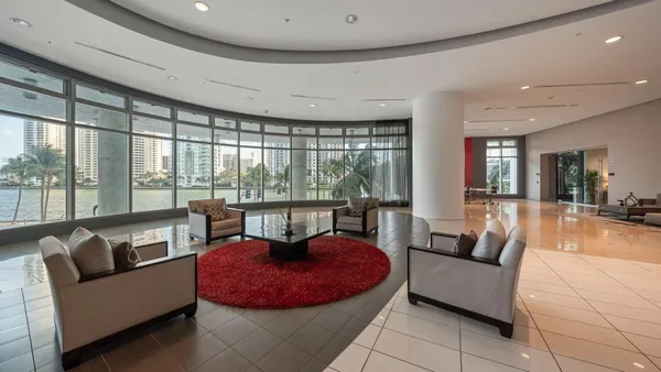 $3,100 | 300 South Biscayne Boulevard, Unit L832, Miami, FL 33131