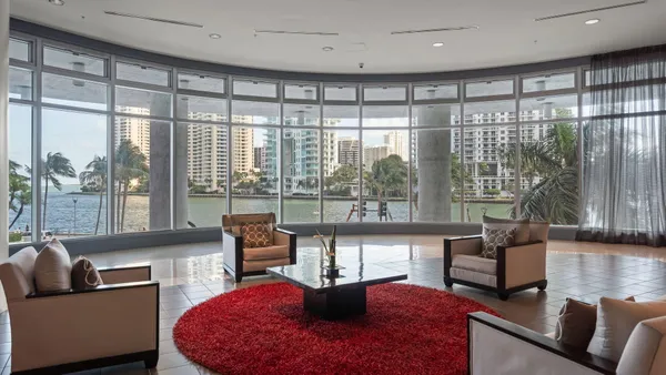 $3,100 | 300 South Biscayne Boulevard, Unit L832, Miami, FL 33131