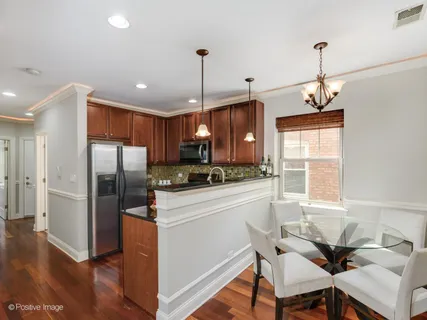 $275,000 | 4650 North Karlov Avenue, Unit 2, Chicago, IL 60630