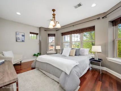 $275,000 | 4650 North Karlov Avenue, Unit 2, Chicago, IL 60630
