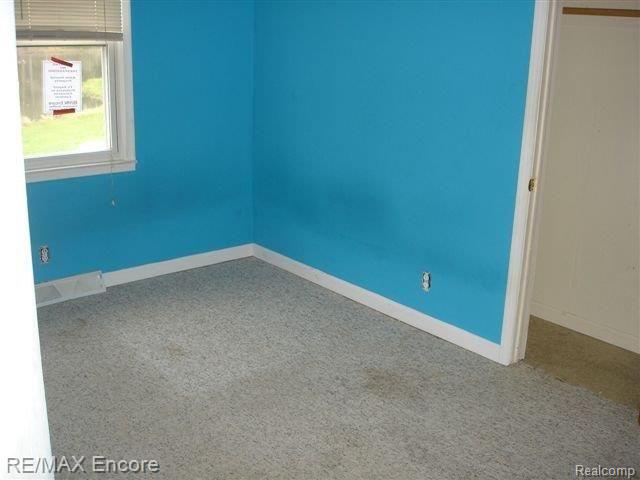 5404 Sherwood Road Oxford, MI 48371 - Photo 7 of 12 5404 Sherwood Bed 2