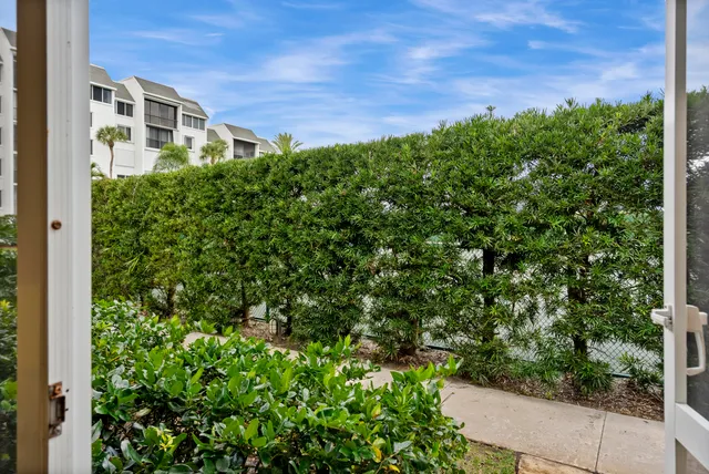 $205,000 | 2400 South Ocean Drive, Unit 816, Fort Pierce, FL 34949