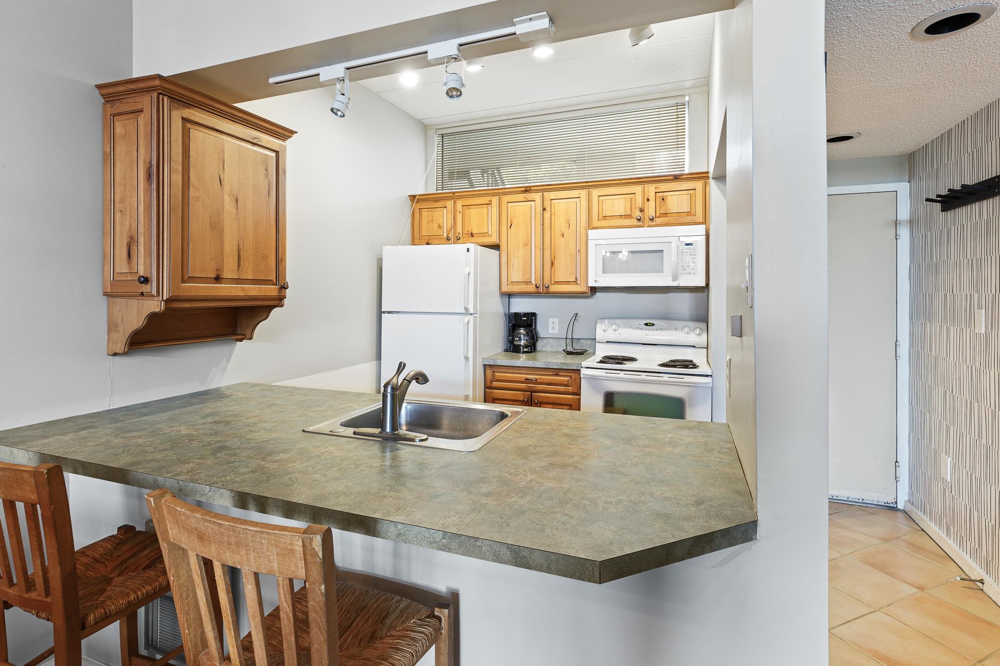 201 Old Mill Road, Unit A7 Killington, VT 05751 - Photo 21 of 53